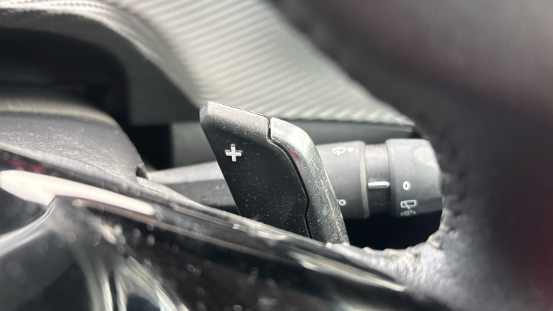 Peugeot 208 1.2 PureTech 100 Allure 5dr EAT8 Petrol Hatchback